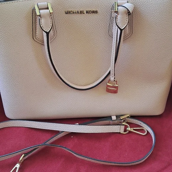 Michael Kors Soft Pink Pebble Leather Satchel/Crossbody Bag. EC - Picture 15 of 15